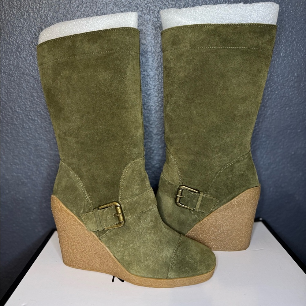 Brand new Nine West Women's Darren Suede Olive Boots size 9